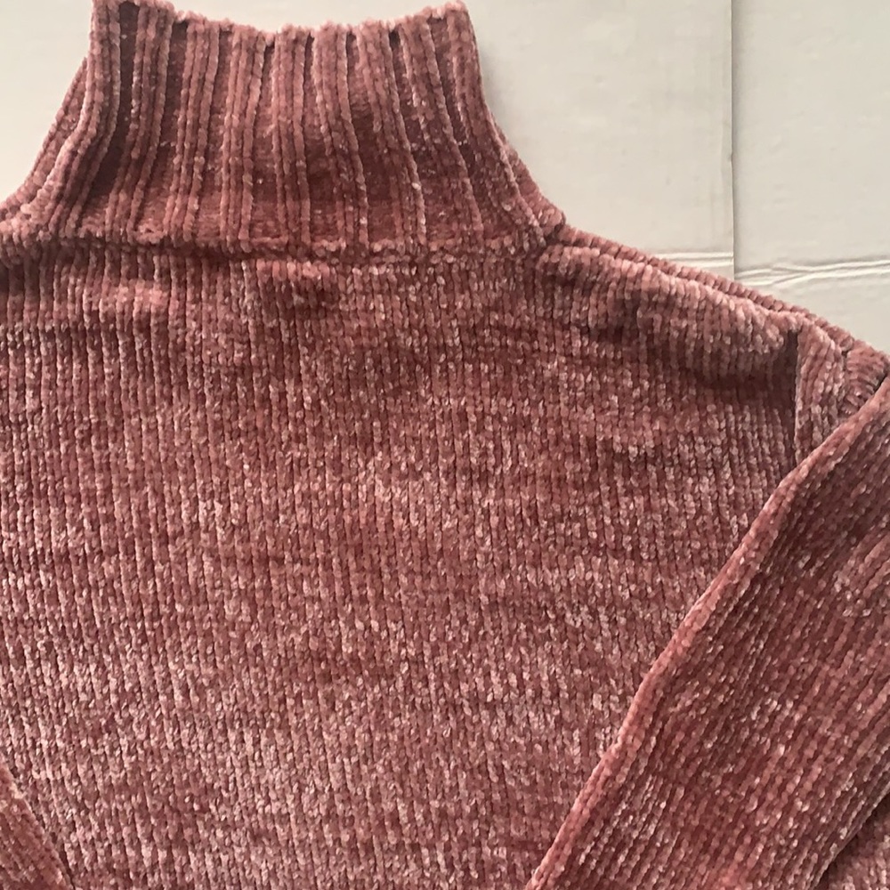 Chelsea & Theodore mauve chenille sweater turtleneck high low silhouette size S - Picture 9 of 13